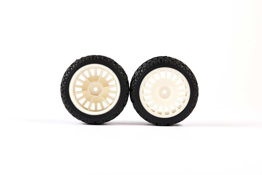 Set of 2 rally tyres - Block type tread - Rubber - 18-spoke Monoblock Design - 25/66mm - pre-glued - 1/10