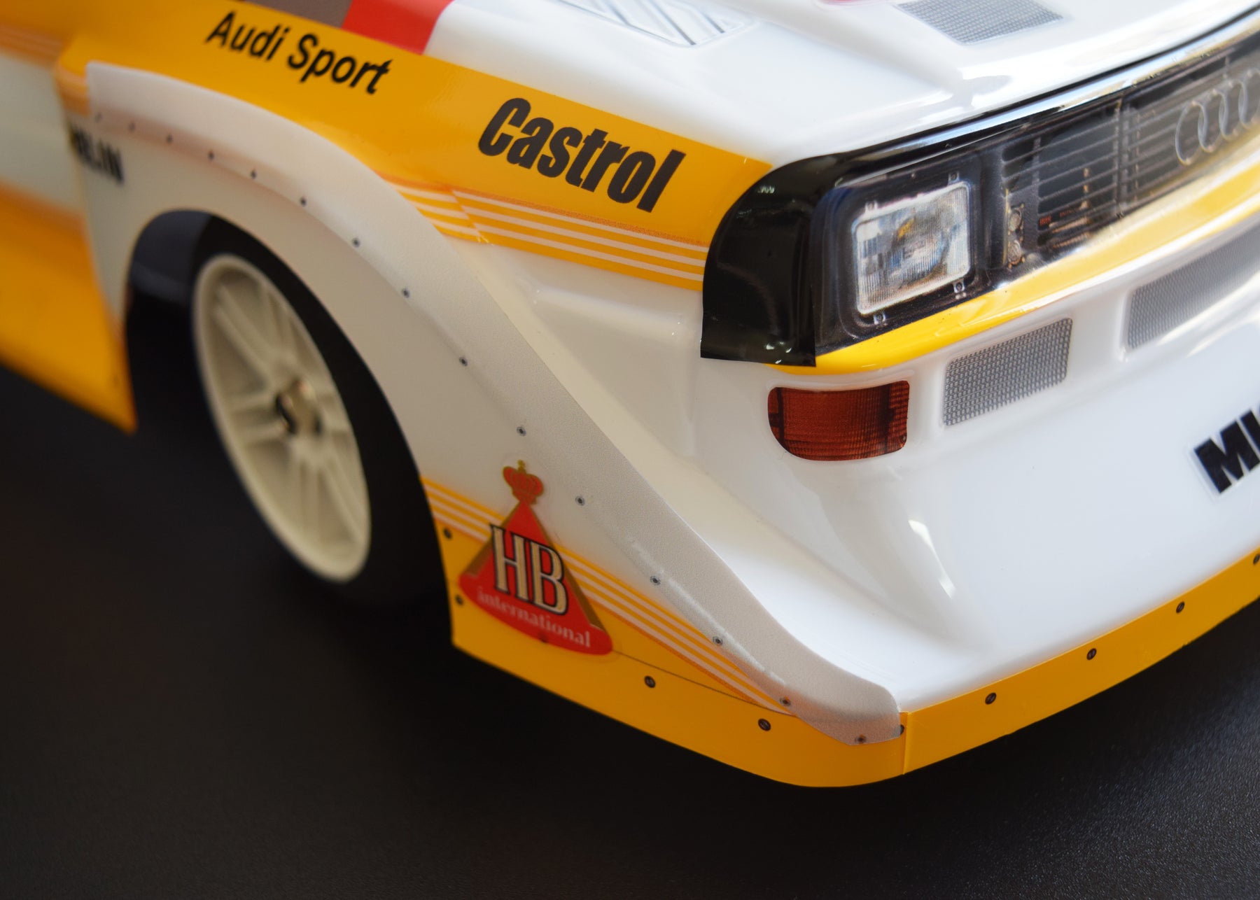 アウディ　スポーツクワトロ S1 E2 1/10 ボディ Audi Sport quattro S1 E2 Body Fully-assembled RTM (Ready-to