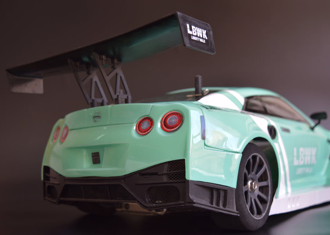 Nissan R35 Liberty Walk Body Fully-assembled RTM (Ready-to-mount) (Width: 190 mm) 1/10