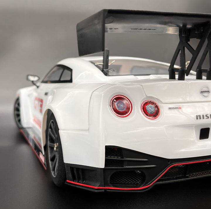 Nissan GT-R NISMO GT3 (Ready-to-Run) 1/10