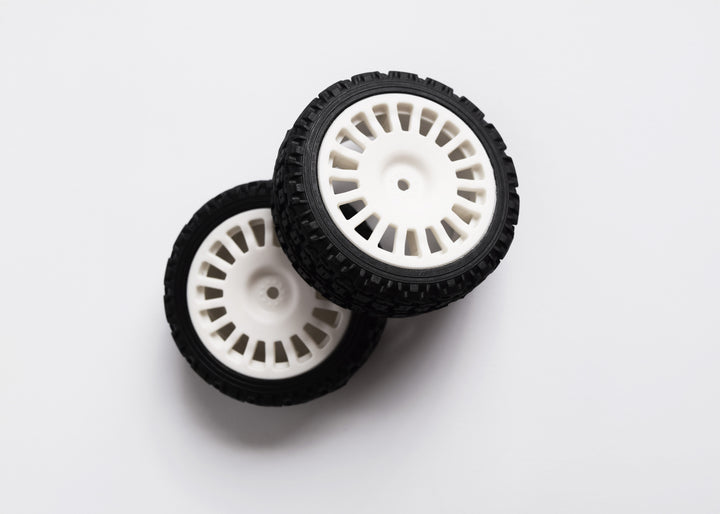 Set of 2 rally tyres/ block type tread/ 18 spokes/ wheels: 25/66mm (pre-mounted) 1/10