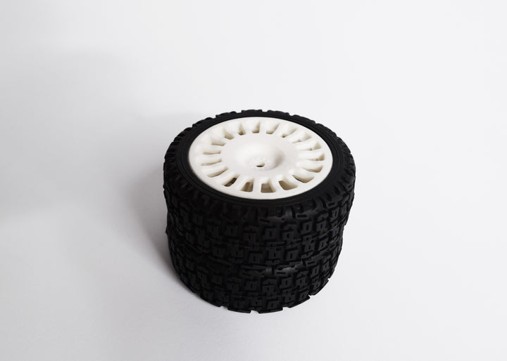 Set of 2 rally tyres/ block type tread/ 18 spokes/ wheels: 25/66mm (pre-mounted) 1/10