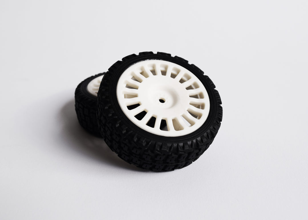 Set of 2 rally tyres/ block type tread/ 18 spokes/ wheels: 25/66mm (pre-mounted) 1/10