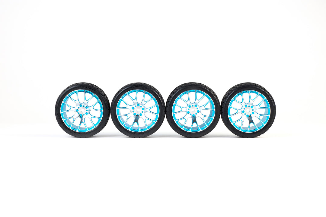 Set of 4 on-road Tyres - Yokohama tread - Medium rubber - Y-design aluminium - 26/66mm - pre-glued - 1/10