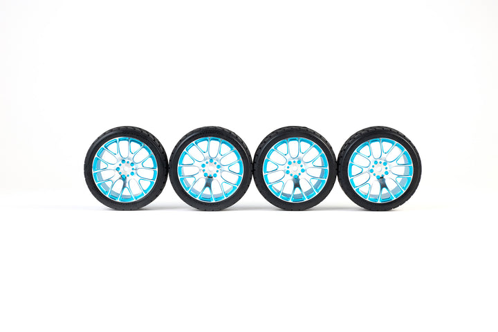 Set of 4 on-road Tyres - Yokohama tread - Medium rubber - Y-design aluminium - 26/66mm - pre-glued - 1/10