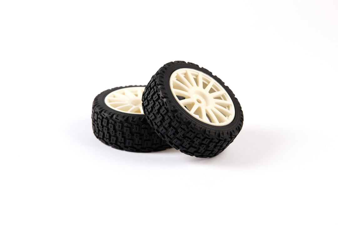 Set of 2 Rally Tyres - Block type tread - Rubber - Multi-spoke rims - 26/66mm - pre-glued - 1/10