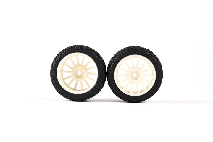 Set of 2 Rally Tyres - Block type tread - Rubber - Multi-spoke rims - 26/66mm - pre-glued - 1/10