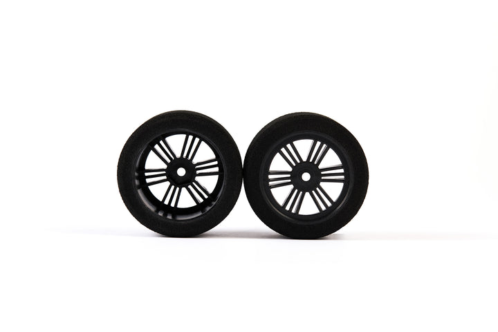 Set of 2 on-road Tyres - Foam 32 Shore - Triple-split-spoke - 26/66mm - pre-glued - 1/10